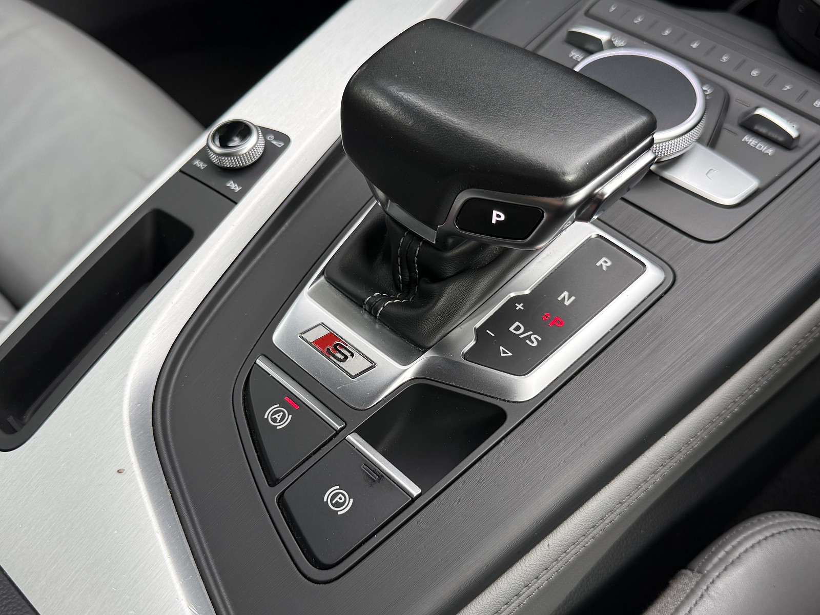 Gear shift and mode selection