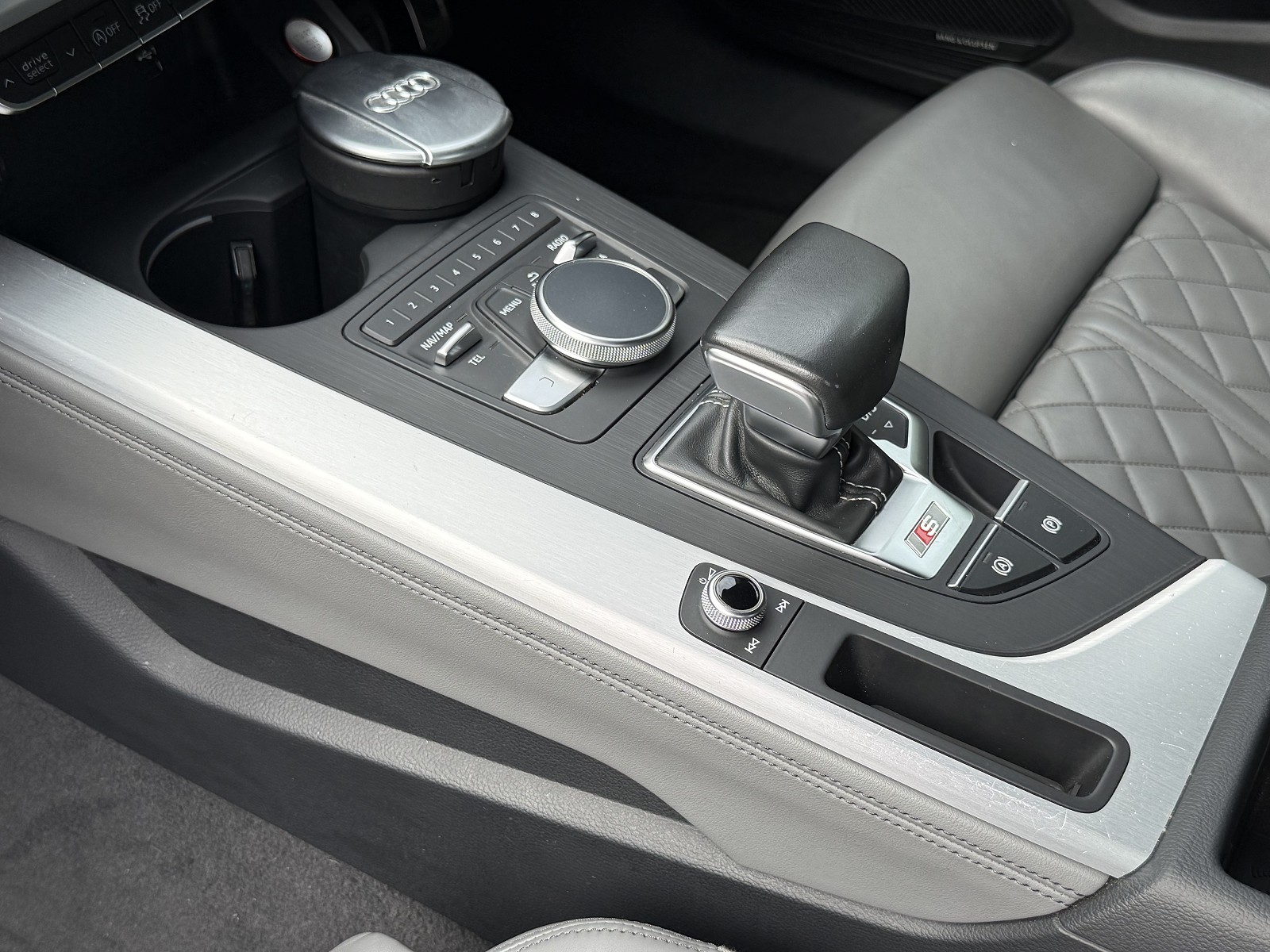 Centre Console