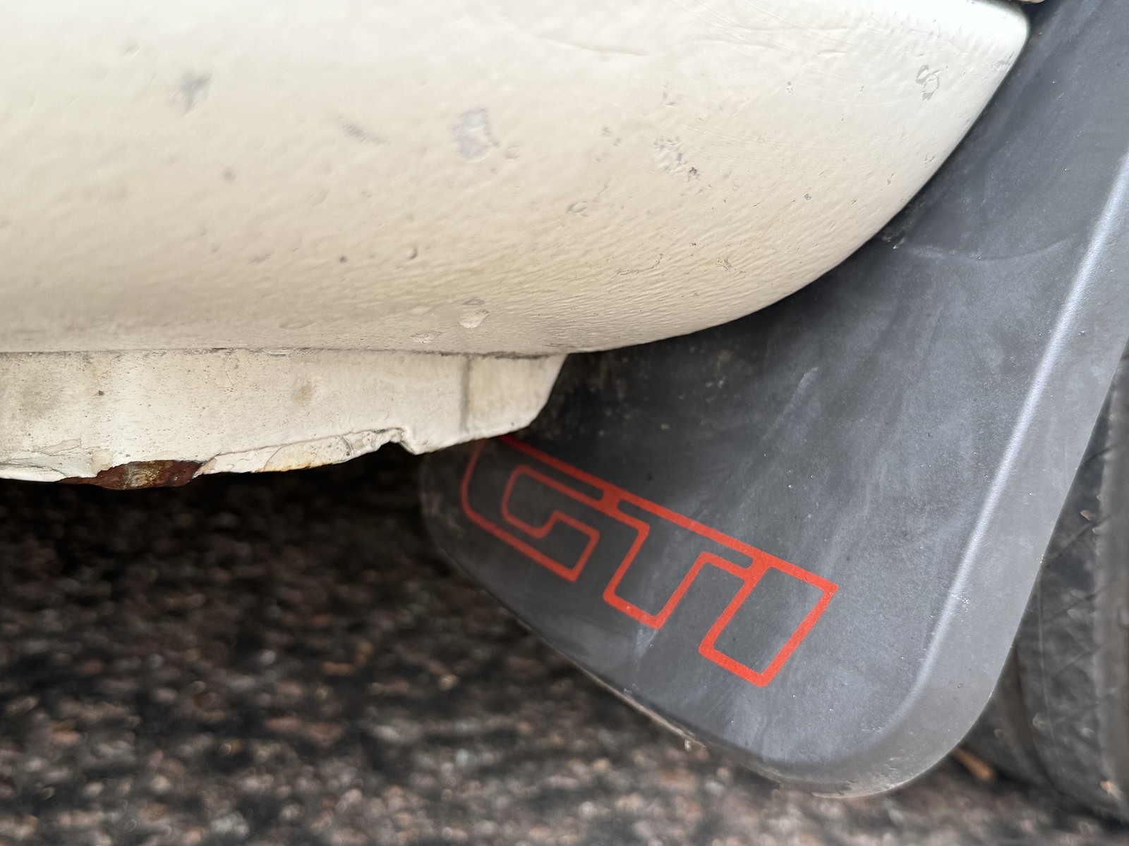 Mudflap detail