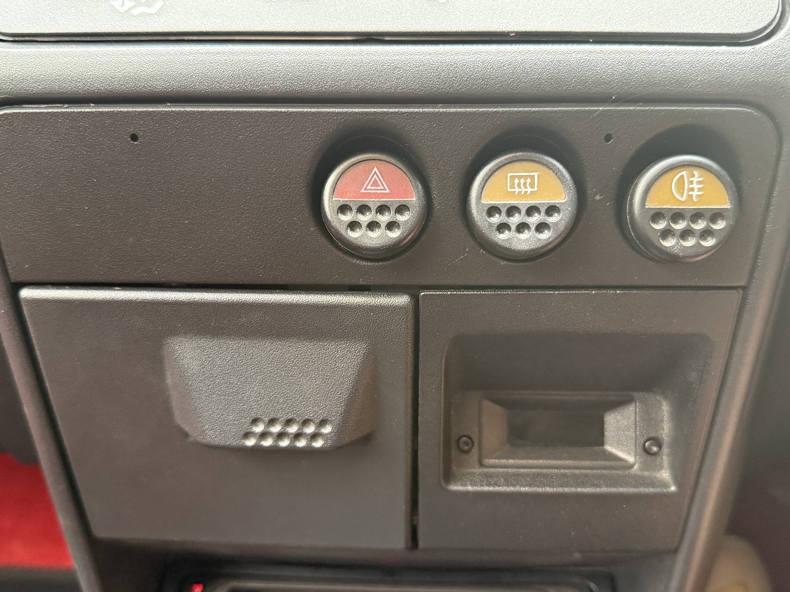 centre dash lower